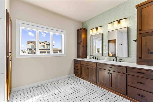 $1,049,900 | 324 25th Avenue East, West Fargo, ND 58078