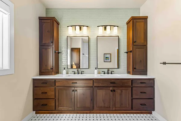 $1,049,900 | 324 25th Avenue East, West Fargo, ND 58078