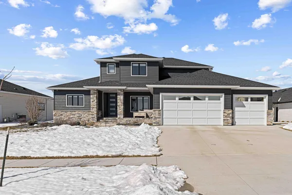 $1,049,900 | 324 25th Avenue East, West Fargo, ND 58078