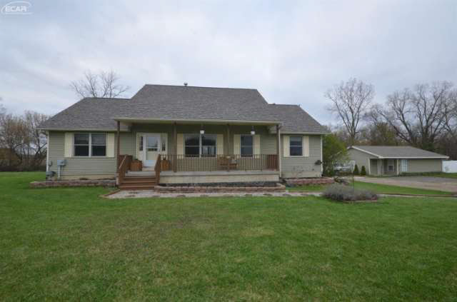 7450 North Center Road Mount Morris, MI 48458 - Photo 3 of 36 21138690-2.JPG