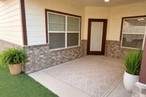 $2,800 | 2107 9th Street, Lubbock, TX 79401