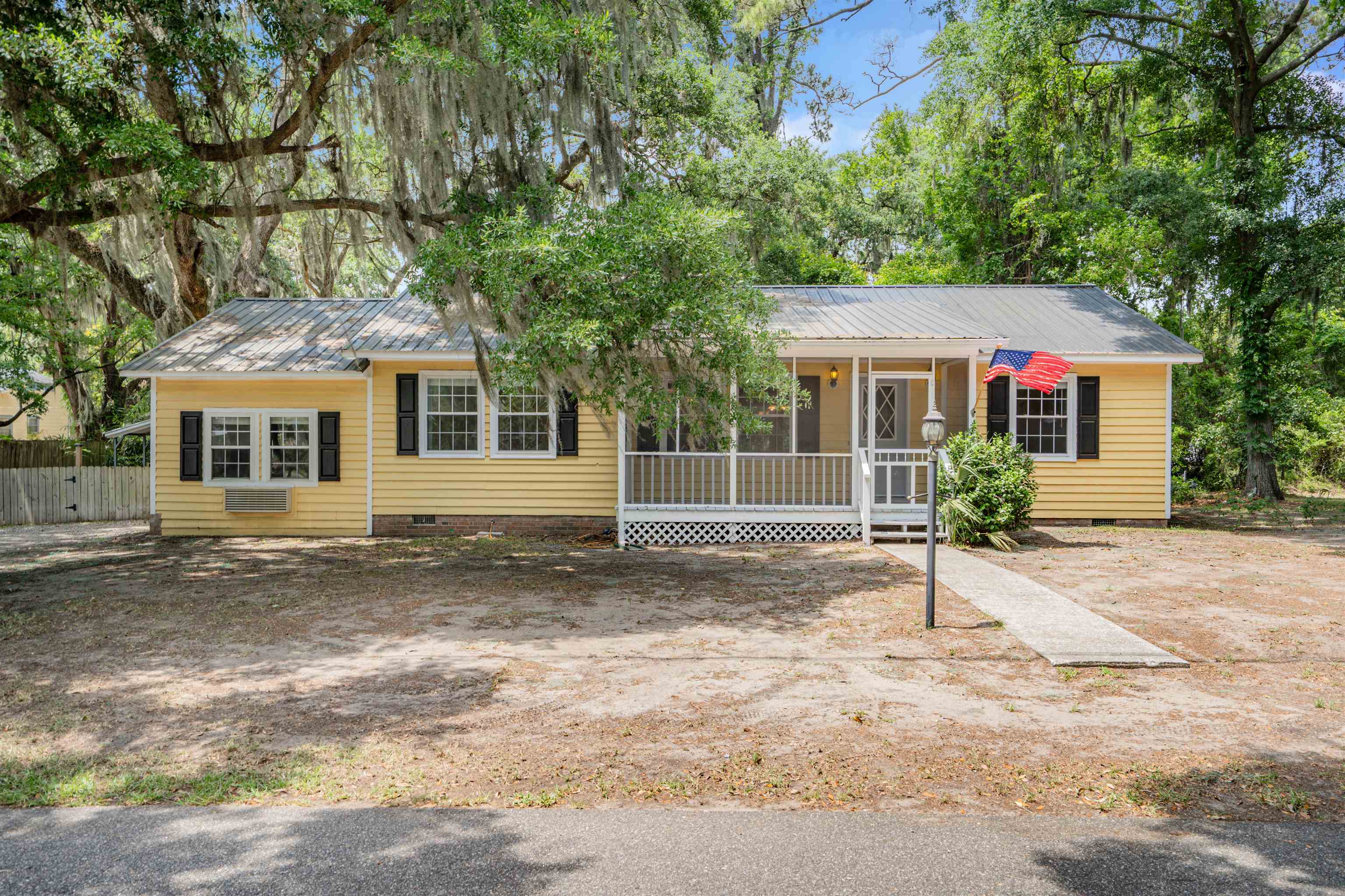 306 Kaufman Street Georgetown, SC 29440 - Photo 1 of 33