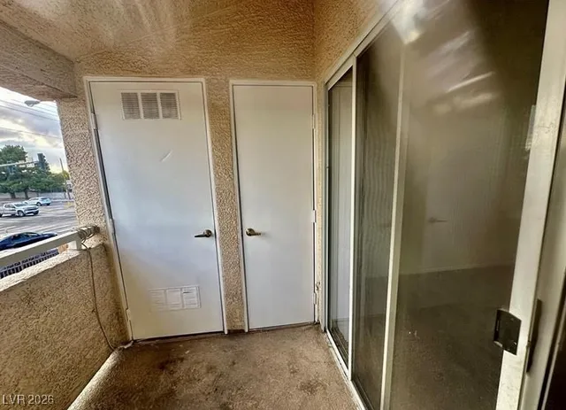 $1,200 | 3400 Cabana Drive, Unit 2112, Las Vegas, NV 89122