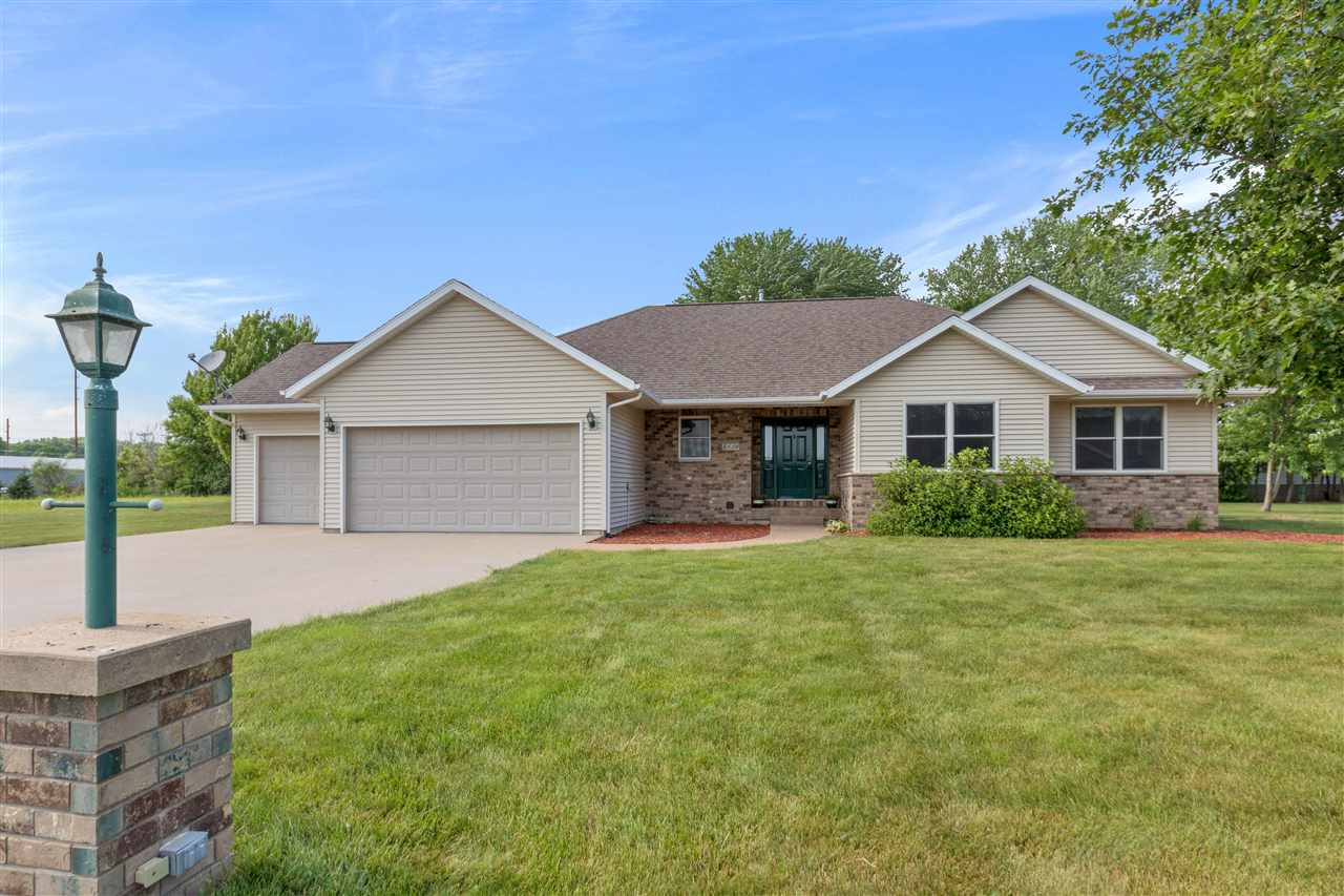 3110 116th Circle Riverside, IA 52327 - Photo 1 of 28 Gallery Image 1