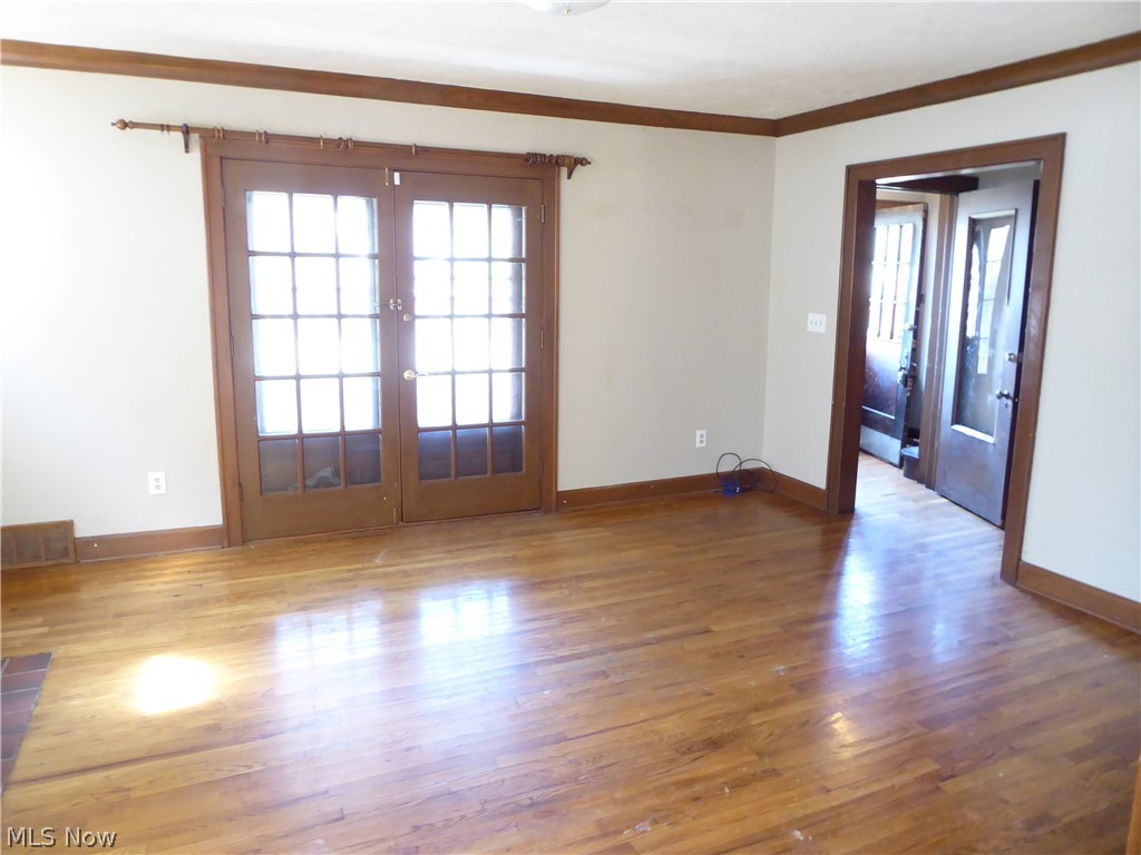 2179 Edgewood Road Cleveland, OH 44118 - Photo 15 of 41
