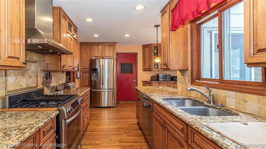 3599 Beagle Road Commerce Township, MI 48382 - Photo 14 of 29