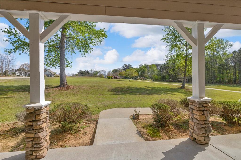 35 Villa Court Hartwell, GA 30643 - Photo 12 of 89