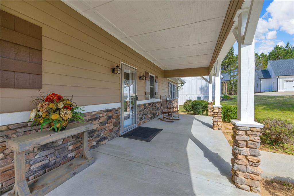 35 Villa Court Hartwell, GA 30643 - Photo 13 of 89