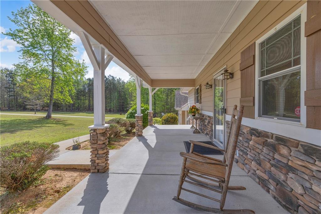 35 Villa Court Hartwell, GA 30643 - Photo 14 of 89