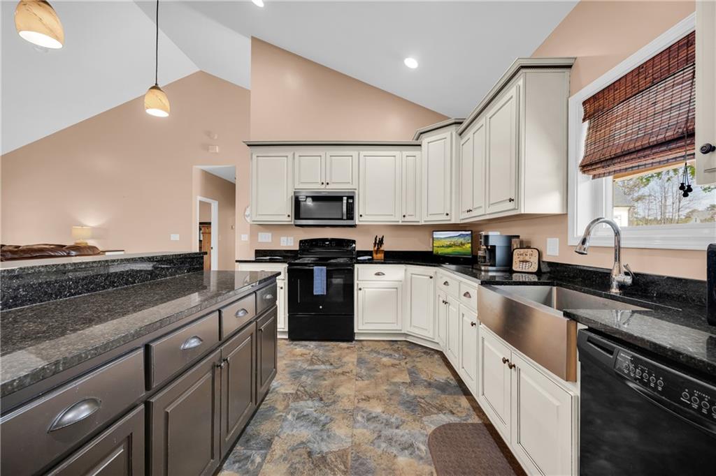 35 Villa Court Hartwell, GA 30643 - Photo 19 of 89