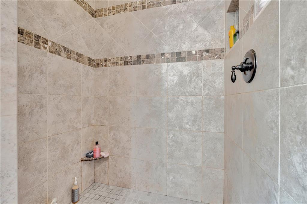 35 Villa Court Hartwell, GA 30643 - Photo 37 of 89