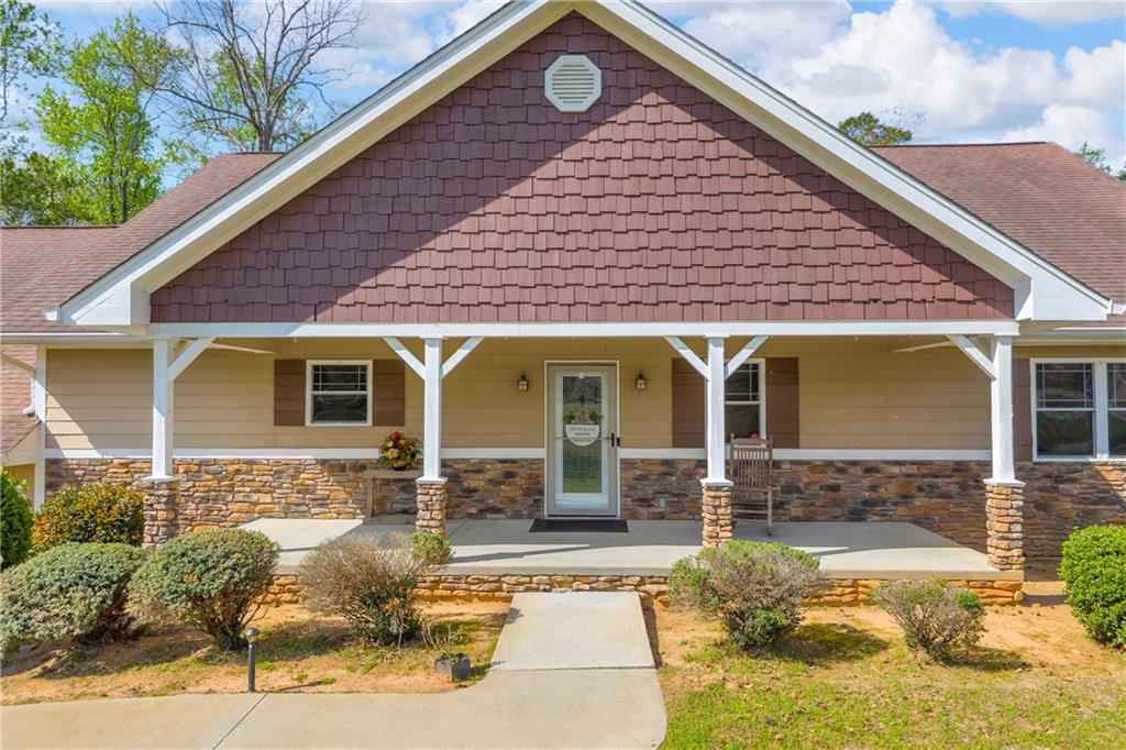 35 Villa Court Hartwell, GA 30643 - Photo 10 of 89