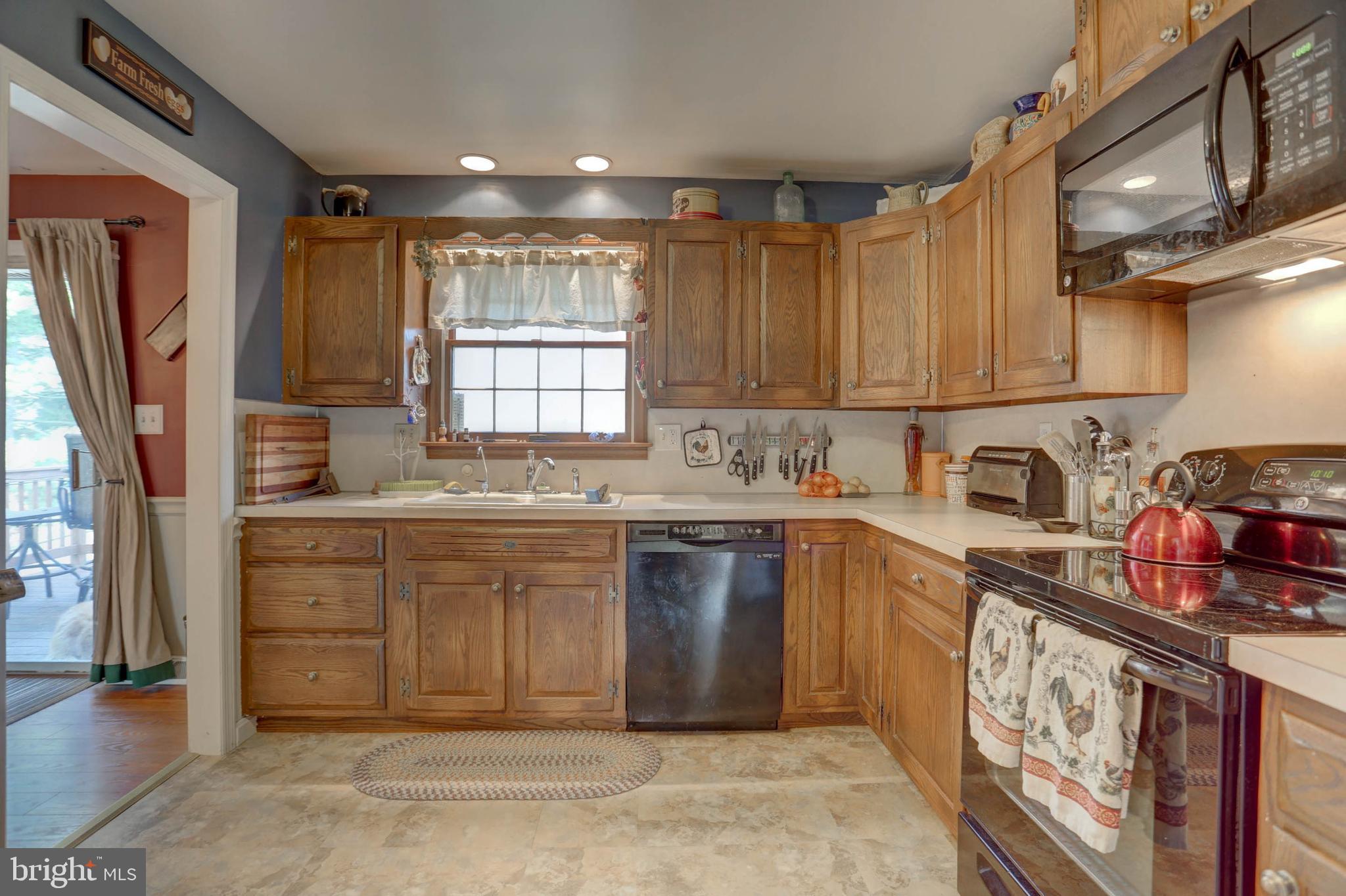 26 Fairland Road Manheim, PA 17545 - Photo 5 of 25 Kitchen