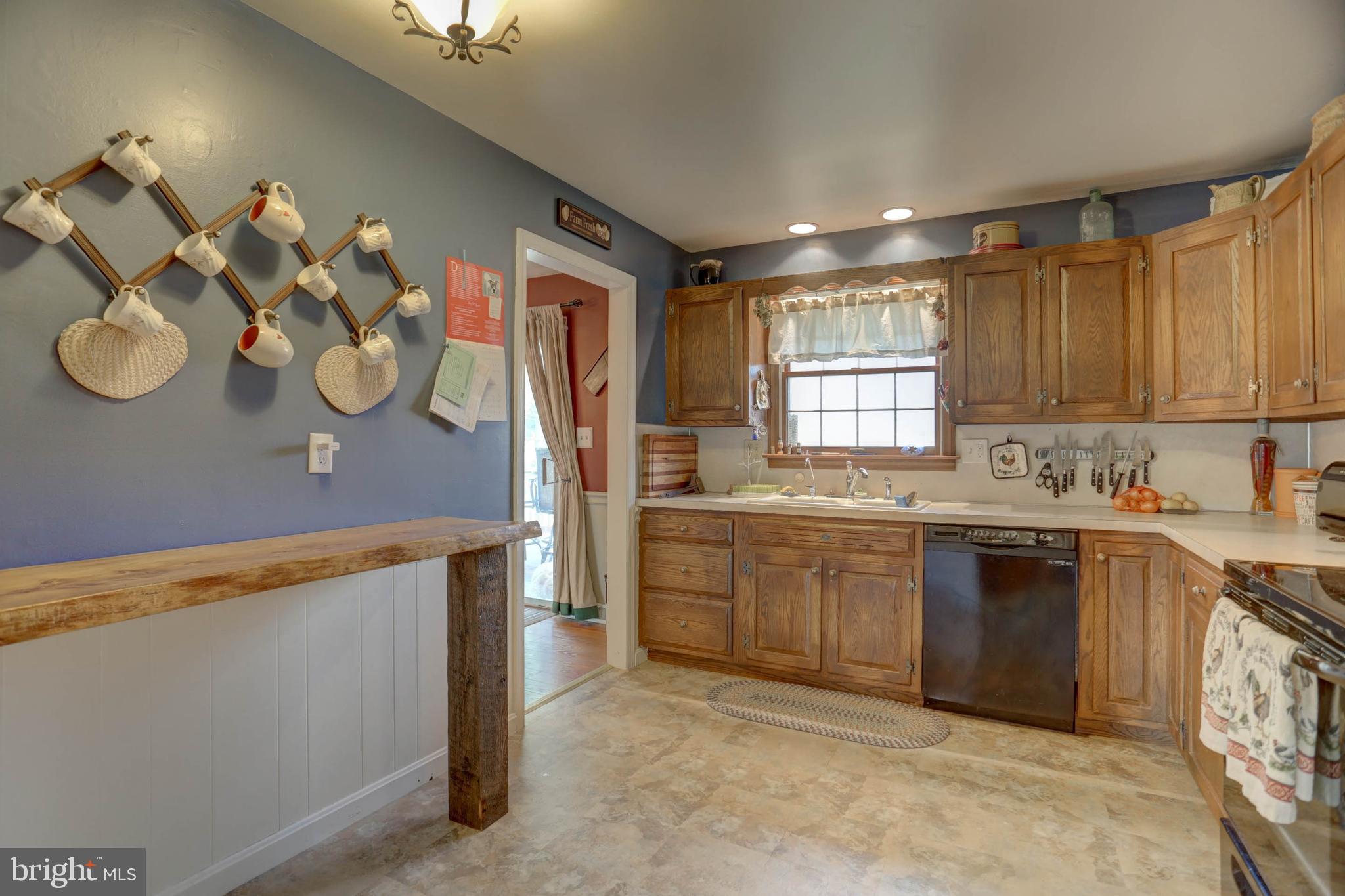 26 Fairland Road Manheim, PA 17545 - Photo 6 of 25 Kitchen