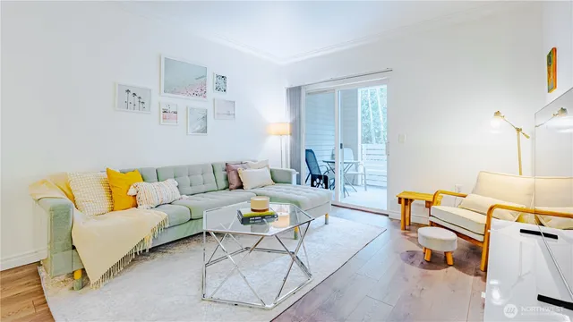 $279,000 | 801 Rainier Avenue North, Unit G234, Renton, WA 98057