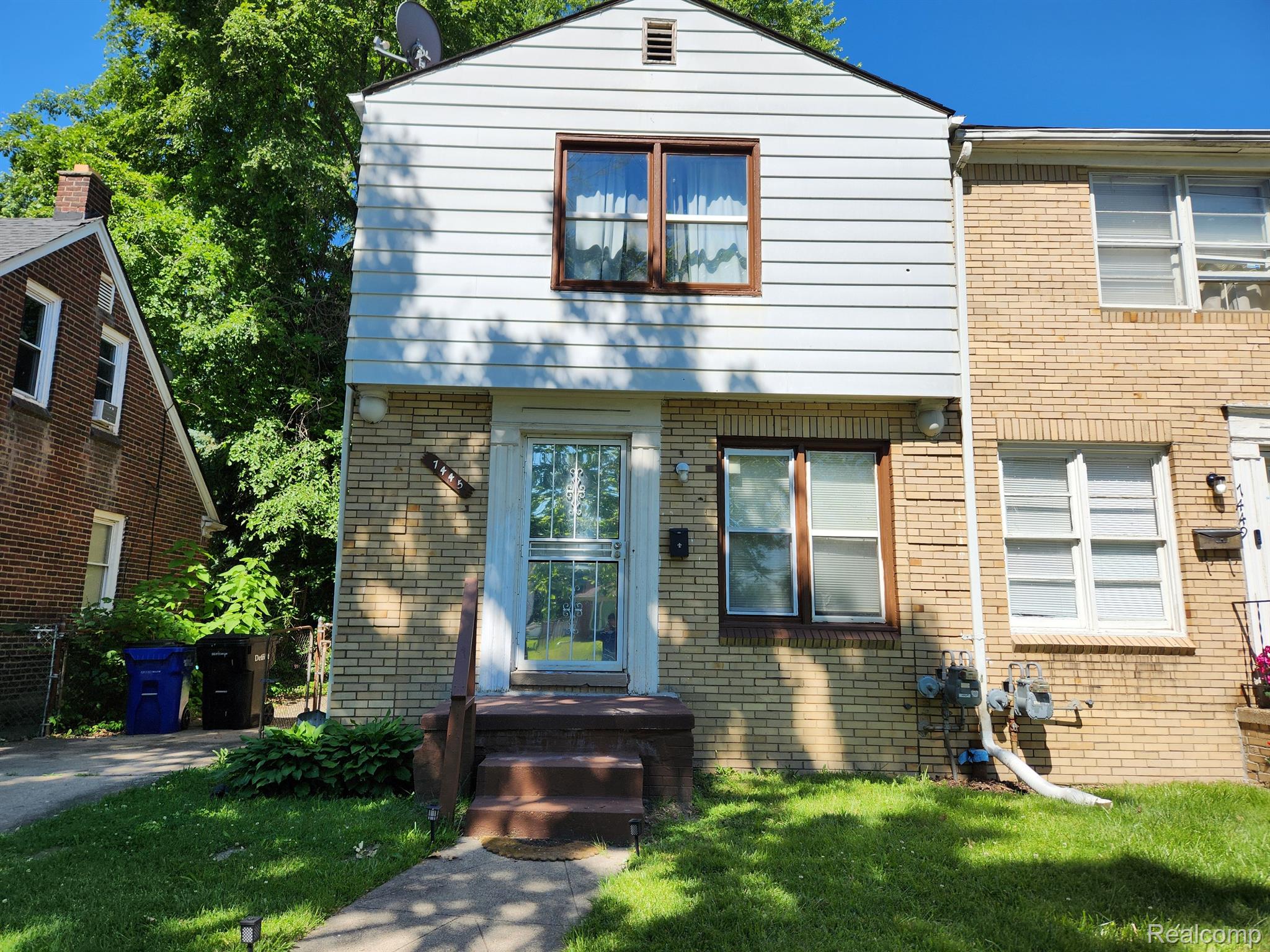 7445 Evergreen Road Detroit, MI 48228 - Photo 1 of 23 Front Pic of the home