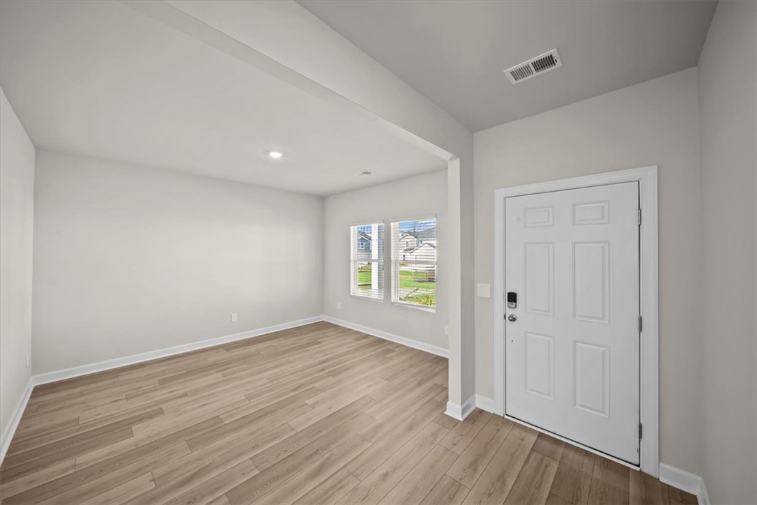 107 Madison Court Gray Court, SC 29645 - Photo 5 of 43