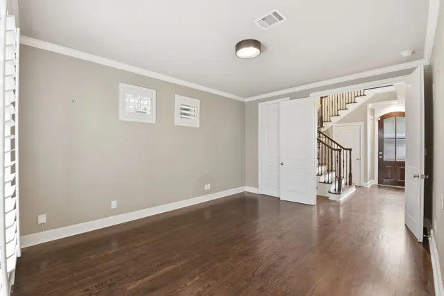 $525,000 | 10933 Upland Park, Houston, TX 77043