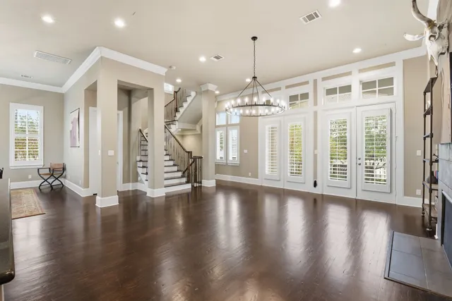 $525,000 | 10933 Upland Park, Houston, TX 77043