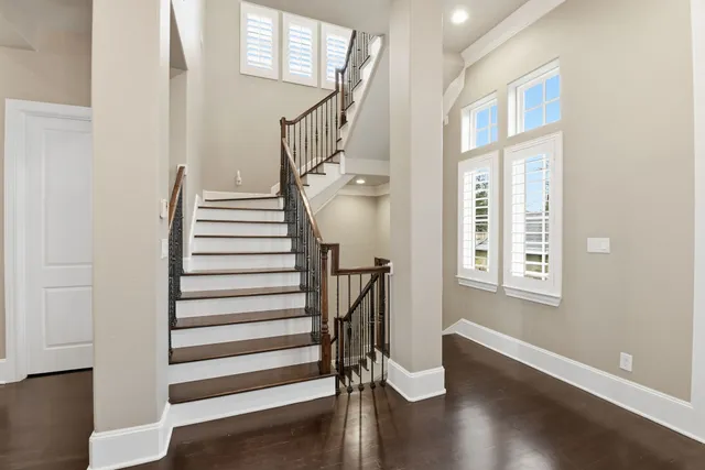 $525,000 | 10933 Upland Park, Houston, TX 77043