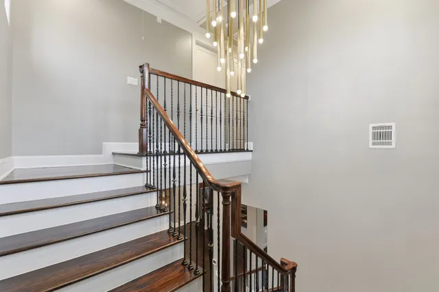 $525,000 | 10933 Upland Park, Houston, TX 77043