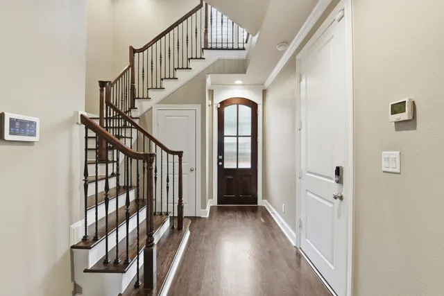 $525,000 | 10933 Upland Park, Houston, TX 77043