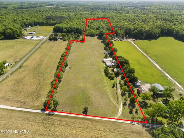 $425,000 | 127 Nicodemus Kornegay Lane, Albertson, NC 28508