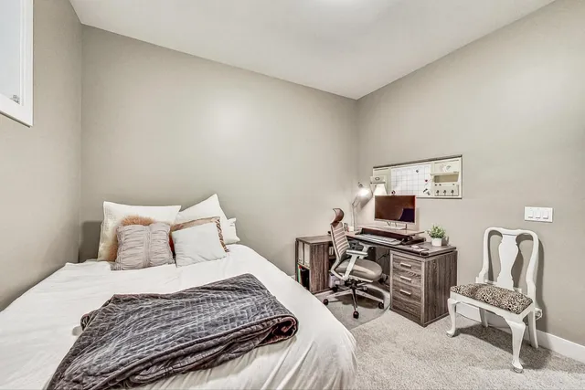 $925,000 | 2730 West Armitage Avenue, Unit 1W, Chicago, IL 60647