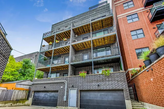 $925,000 | 2730 West Armitage Avenue, Unit 1W, Chicago, IL 60647