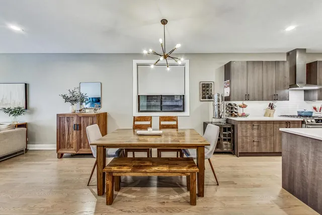 $925,000 | 2730 West Armitage Avenue, Unit 1W, Chicago, IL 60647