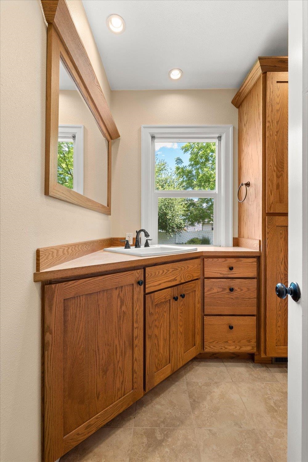 116 North Walnut Road Spokane Valley, WA 99206 - Photo 15 of 39
