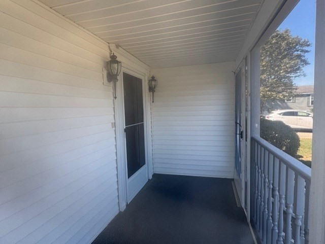 8 Ians Path Hampstead, NH 03841 - Photo 5 of 29