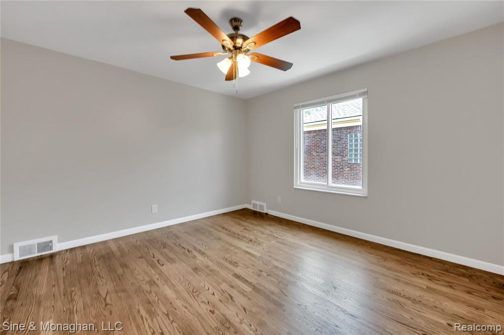 791 Harcourt Road Grosse Pointe, MI 48230 - Photo 26 of 40