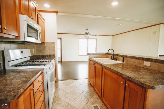 $242,000 | 4708 West 400th Street South, Russiaville, IN 46979