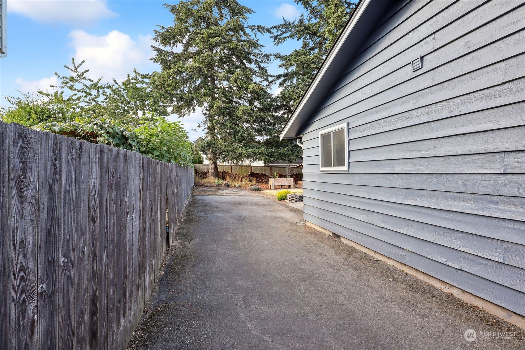 11504 Southeast 178th Place Renton, WA 98055 - Photo 4 of 30 a view of a back yard of the house