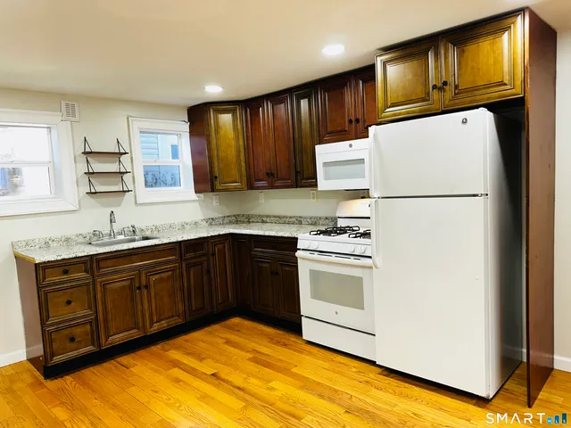 $1,650 | 49 Pleasant Street, Ansonia, CT 06401