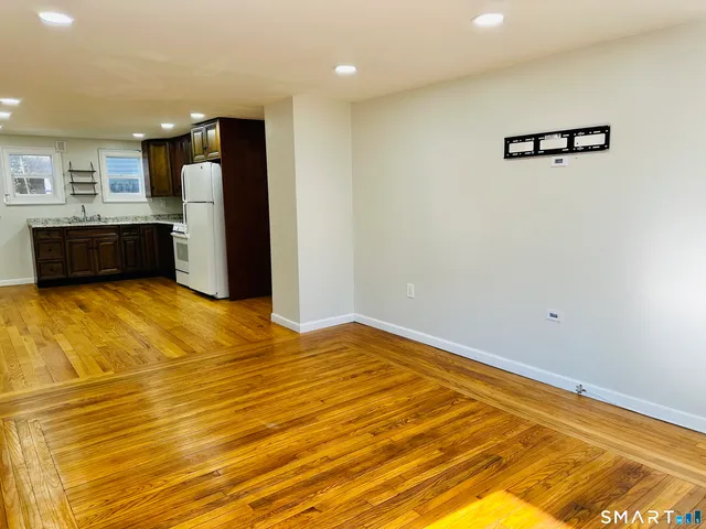 $1,650 | 49 Pleasant Street, Ansonia, CT 06401