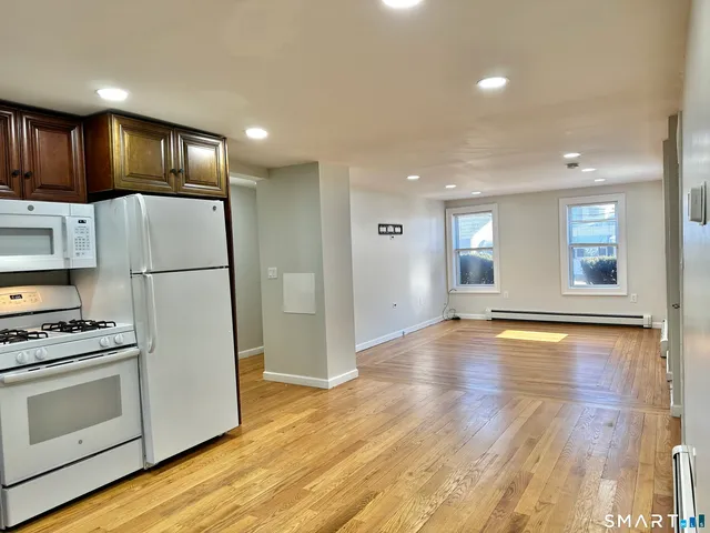 $1,650 | 49 Pleasant Street, Ansonia, CT 06401