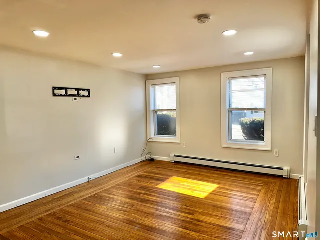 $1,650 | 49 Pleasant Street, Ansonia, CT 06401