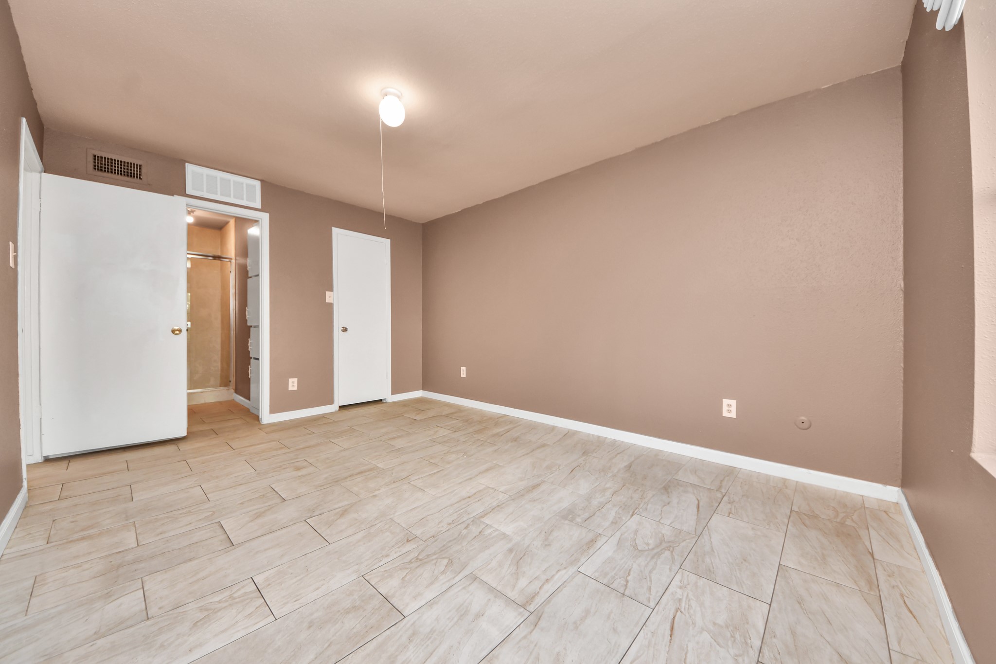 6161 Reims Road, Unit 1203 Houston, TX 77036 - Photo 21 of 34 Gallery Image 21