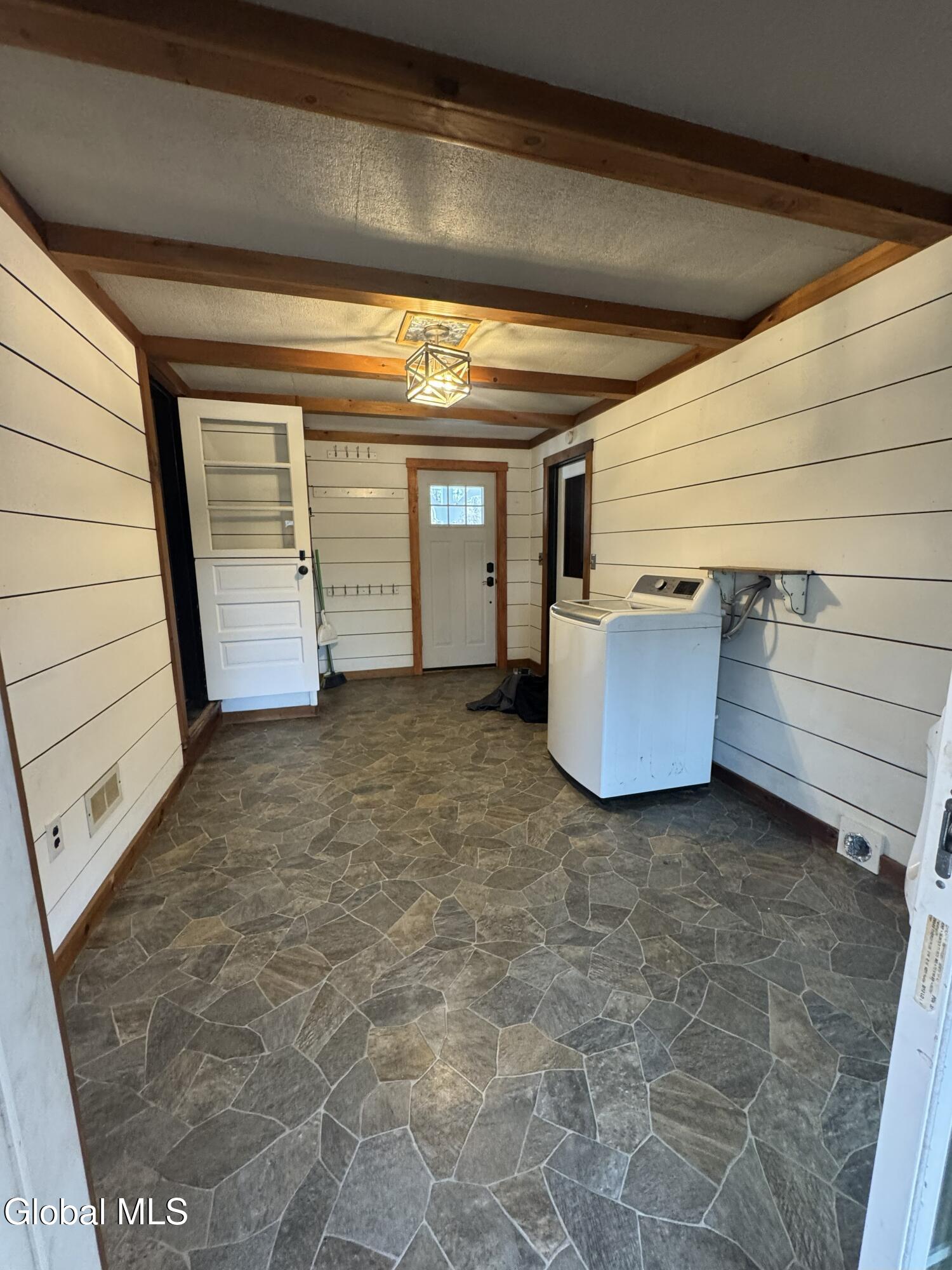 241 Dean Road Kingsbury, NY 12839 - Photo 17 of 56 Mudroom