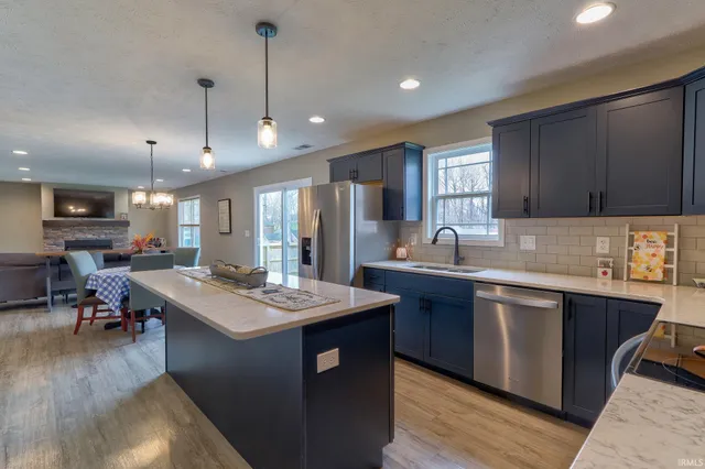 $452,000 | 5555 Hillside Trail, Newburgh, IN 47630