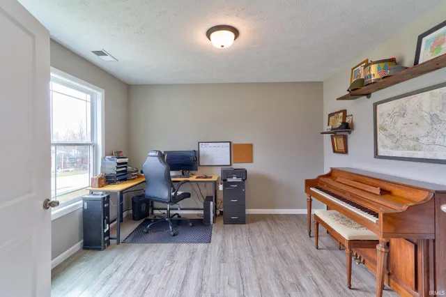 $452,000 | 5555 Hillside Trail, Newburgh, IN 47630