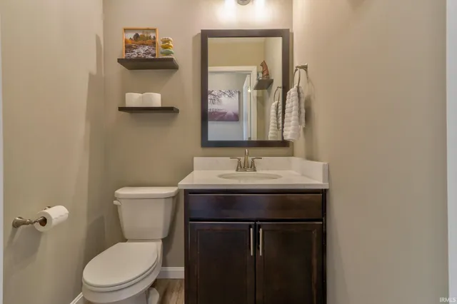 $452,000 | 5555 Hillside Trail, Newburgh, IN 47630