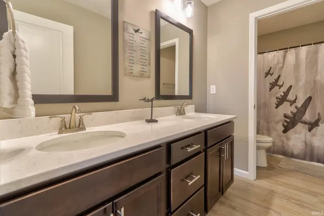 $452,000 | 5555 Hillside Trail, Newburgh, IN 47630