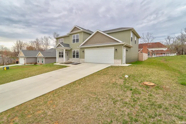 $452,000 | 5555 Hillside Trail, Newburgh, IN 47630