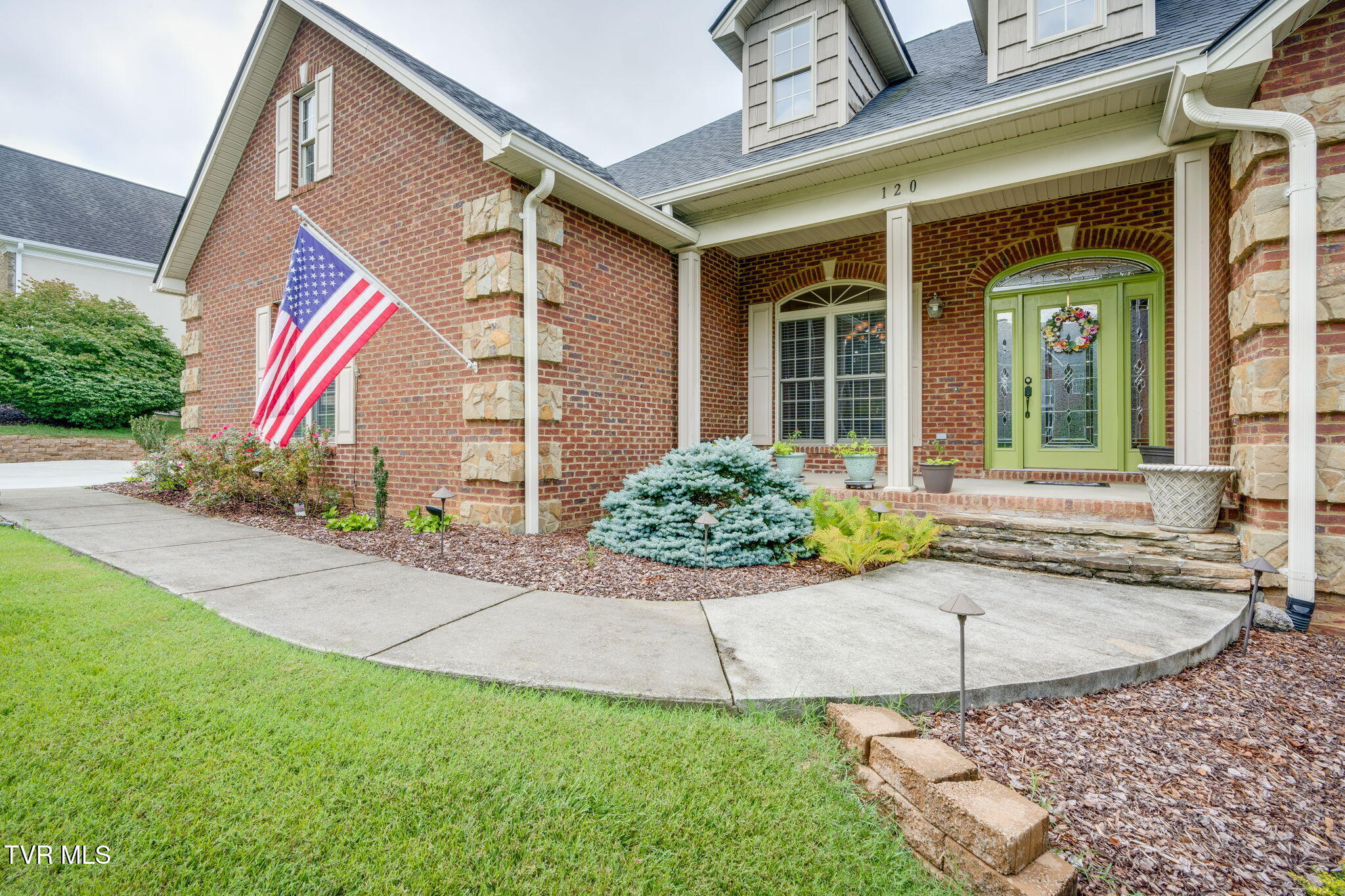 120 Reed Circle Johnson City, TN 37601 - Photo 4 of 40 003