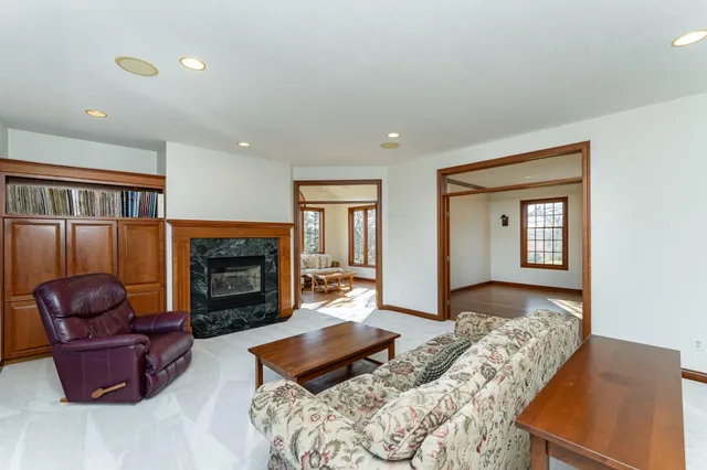 $1,100,000 | 75 River Bluff Place Northwest, Rochester, MN 55901