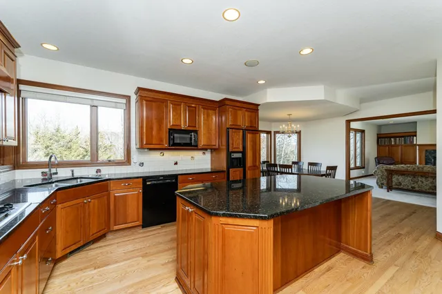 $1,100,000 | 75 River Bluff Place Northwest, Rochester, MN 55901