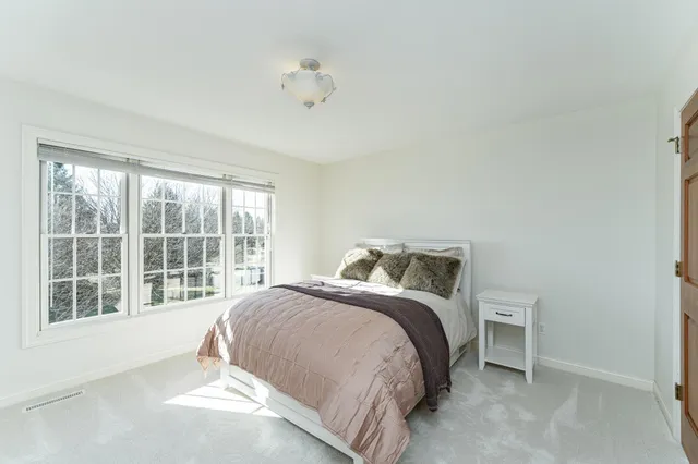 $1,100,000 | 75 River Bluff Place Northwest, Rochester, MN 55901